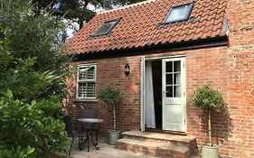 White House Barn, Near Yarm / Stockton-On-Tees